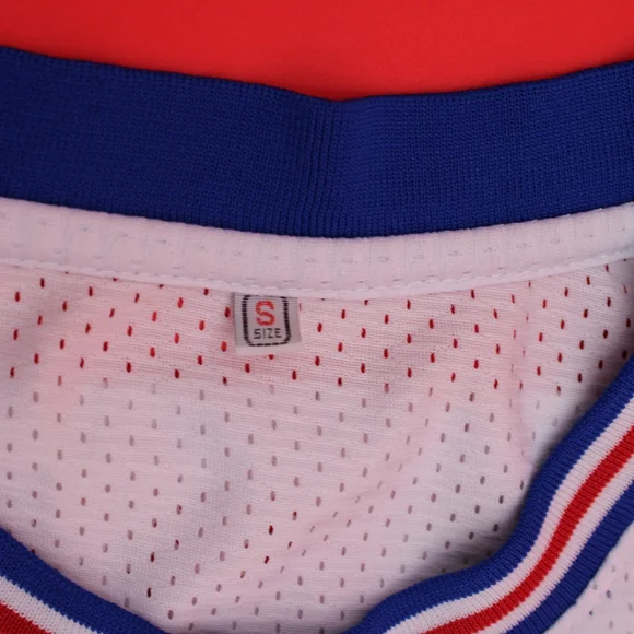 Mens Basketball Jersey "Lola" Tunes Squad (S) - Picture 6 of 8